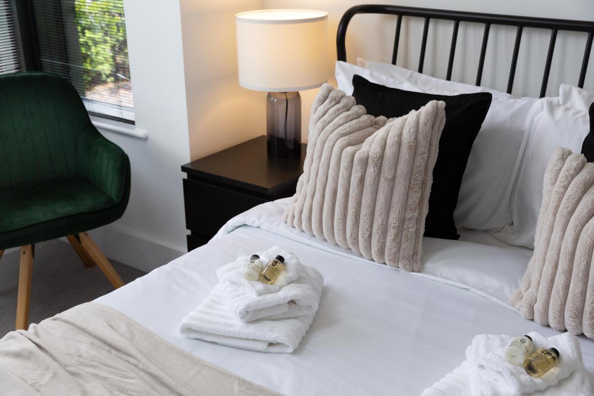 London Mews, Modern Apartment - Sleeps 4 York Ngoại thất bức ảnh