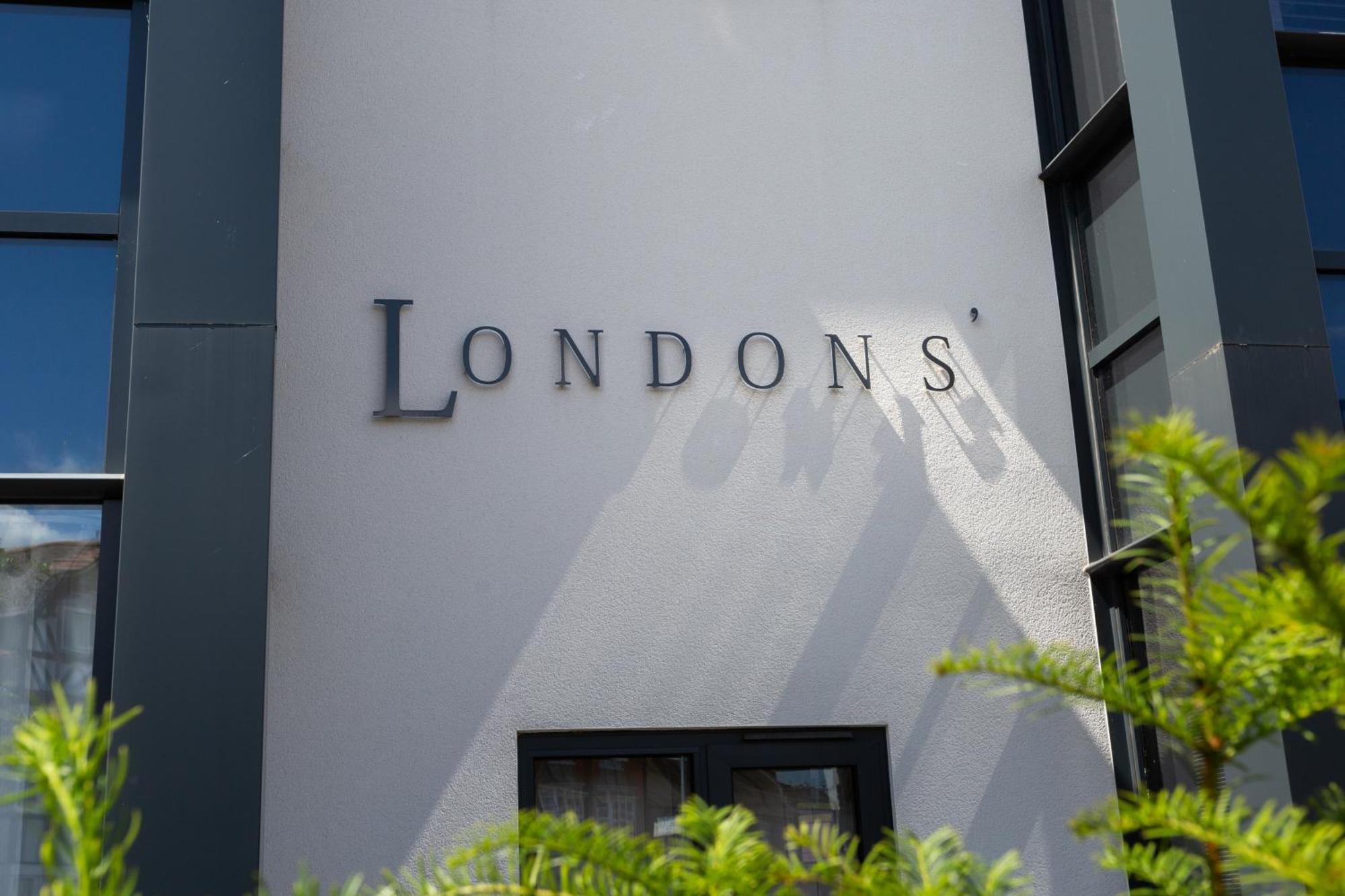 London Mews, Modern Apartment - Sleeps 4 York Ngoại thất bức ảnh