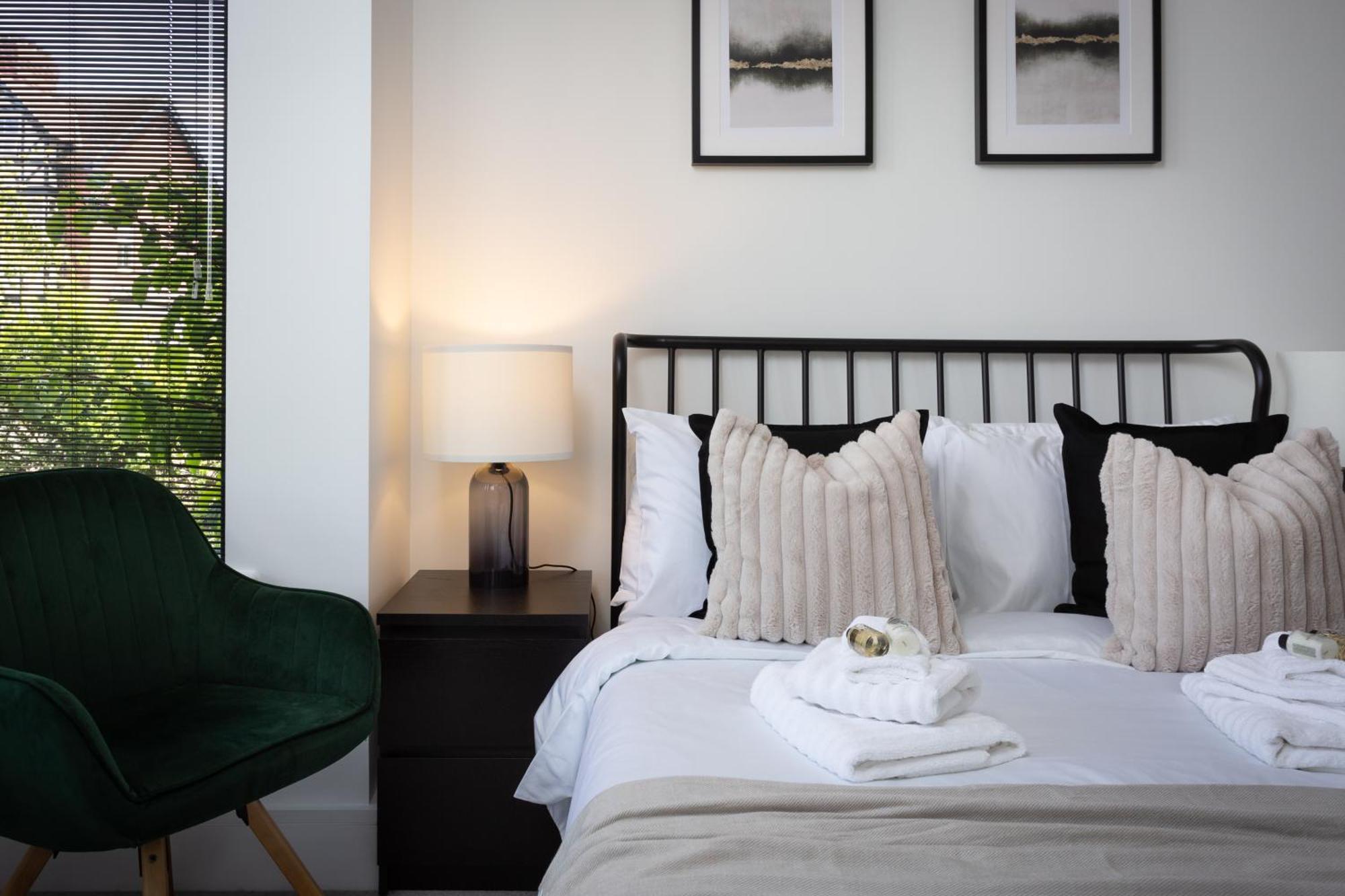 London Mews, Modern Apartment - Sleeps 4 York Ngoại thất bức ảnh