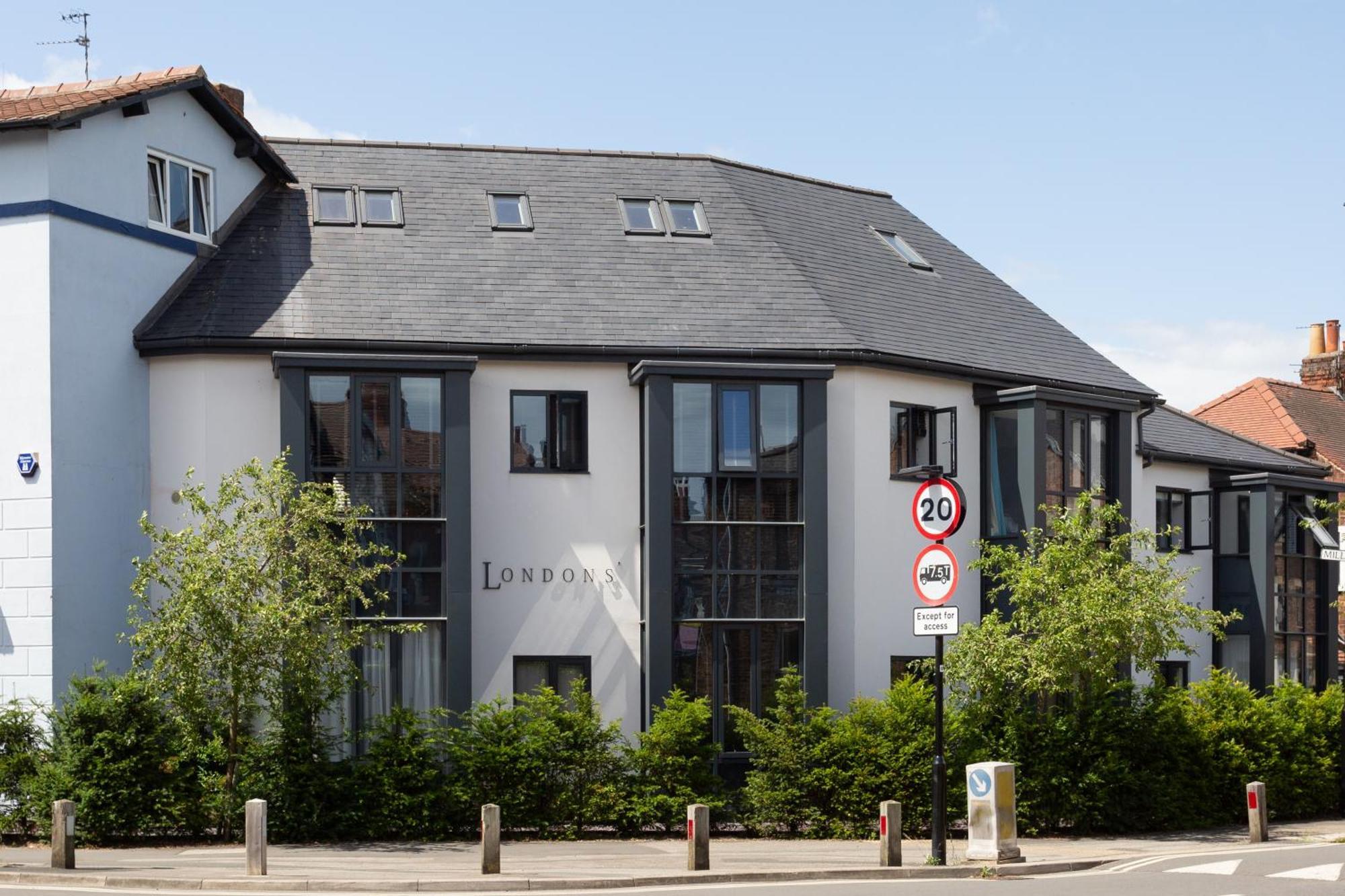 London Mews, Modern Apartment - Sleeps 4 York Ngoại thất bức ảnh
